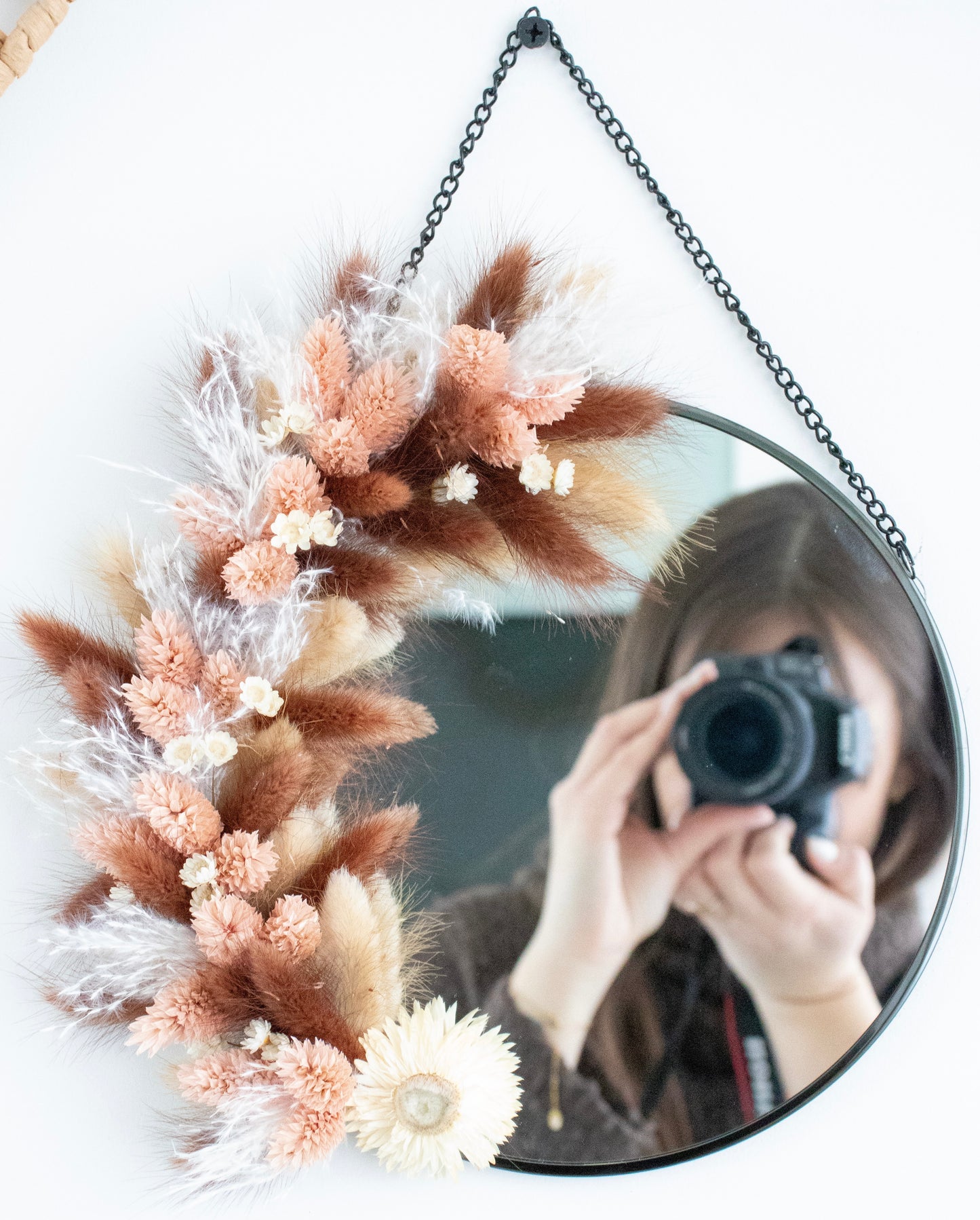 Spiegel met droogbloemen