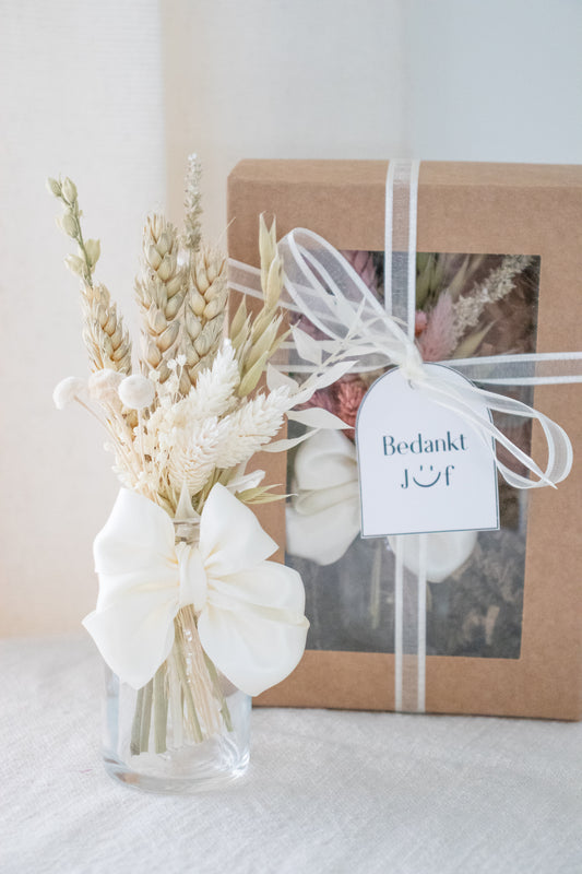 Juf cadeau: vaasje met cadeaudoos