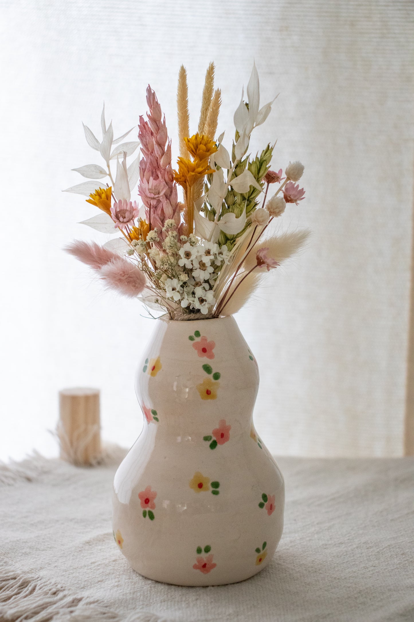 Uniek vaasje met droogbloemen